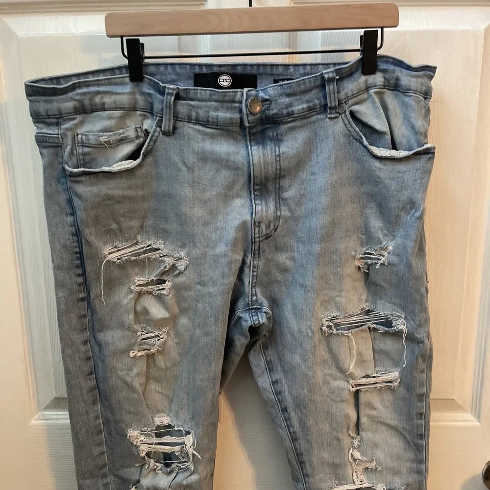 Jordan Craig Sean Fit Distressed Rip Light‎ Wash Denim Jeans 42x32 JM3399